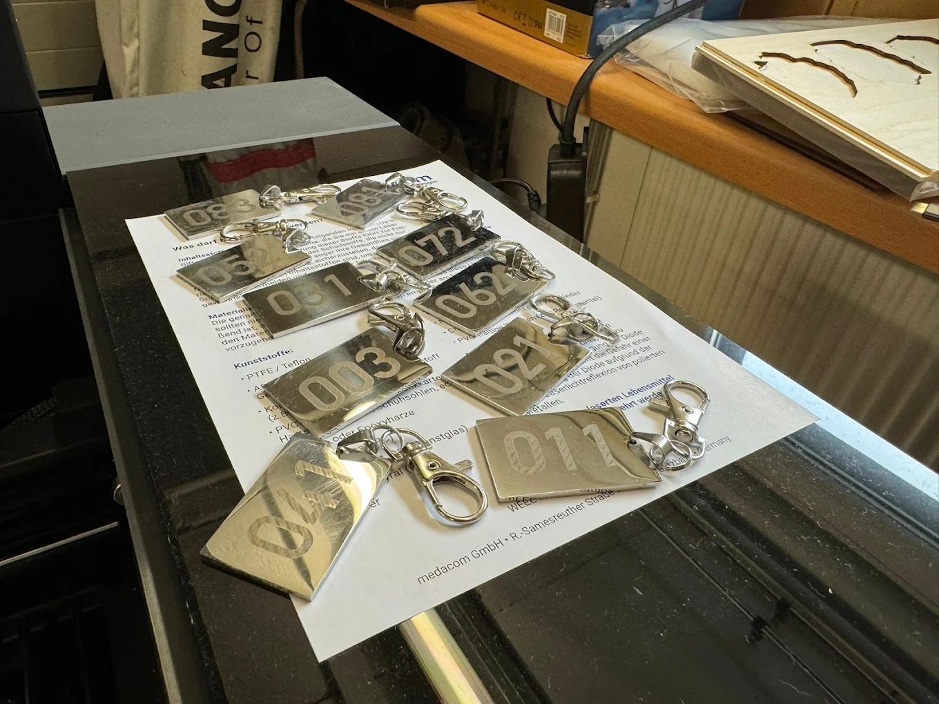400 Garderobenmarken für das Florian Zimmer Theater